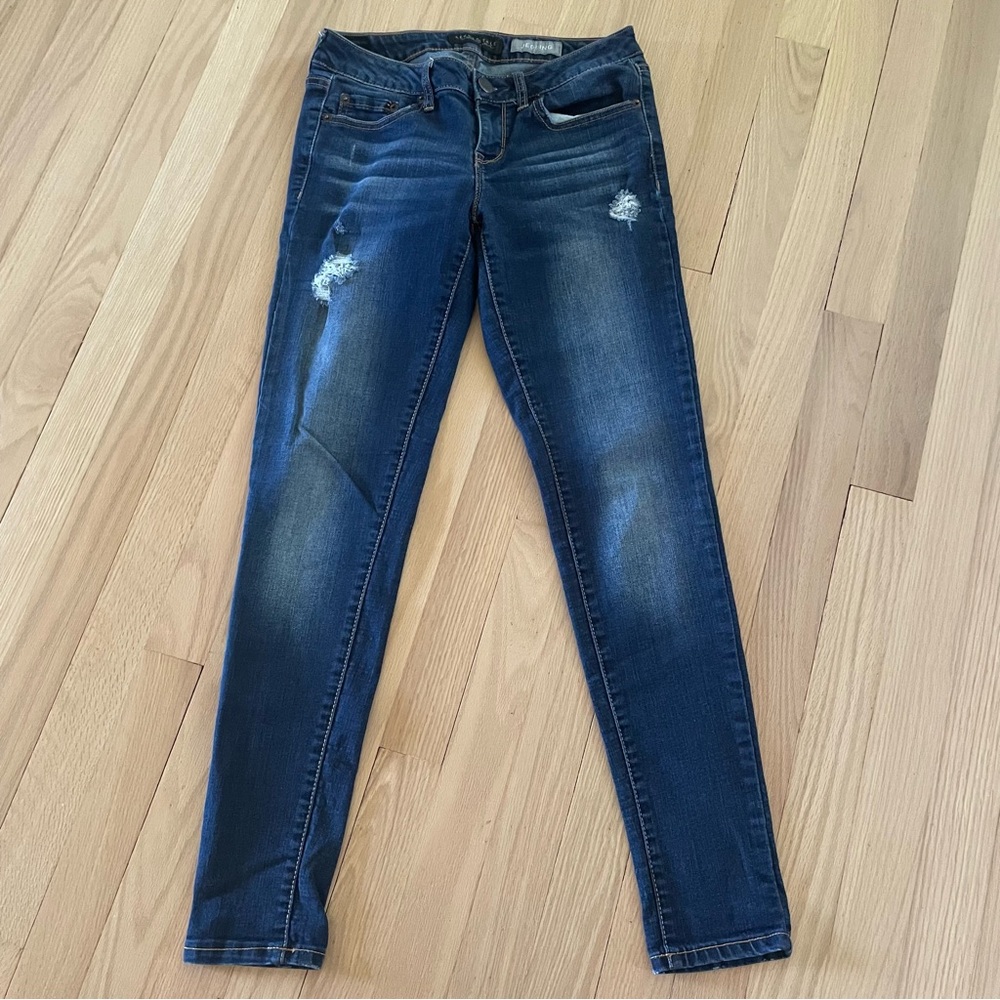 Aeropostale Dark Wash Low Rise Jegging size 4